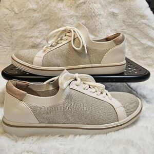 NEW Kelly & Katie Women’s 9M Metallic Gold Knit Sneakers Memory Foam Walking